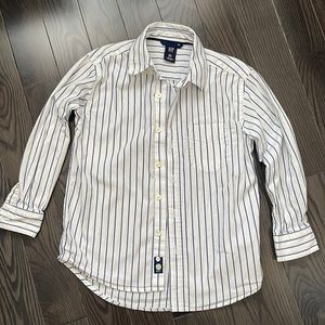 Gap shirt